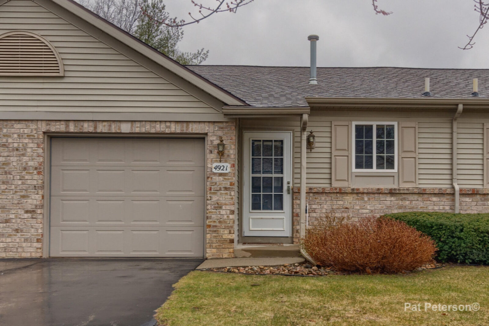 Property Photo:  4921 Castle Hill Court NE  MI 49341 