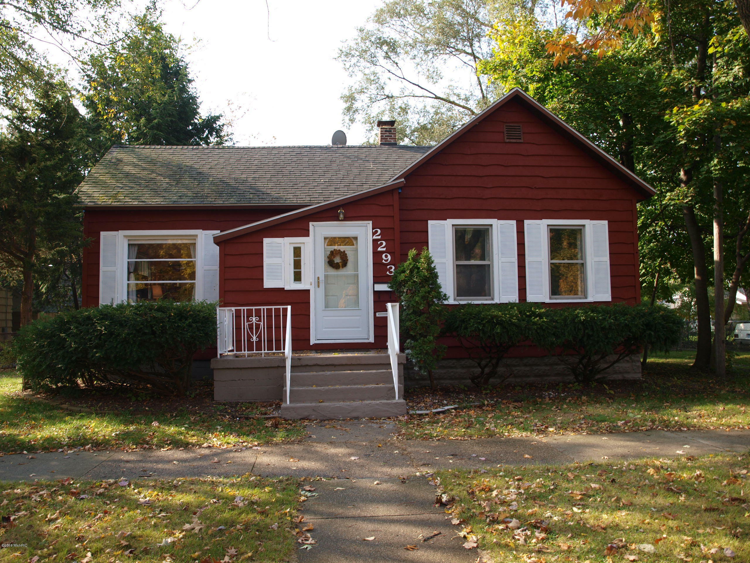 Property Photo:  2293 Moon Street  MI 49441 