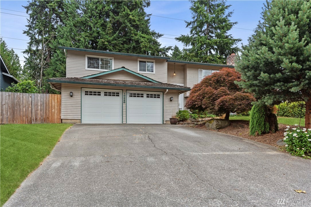 Property Photo: 10630 161st Ct NE WA 98052