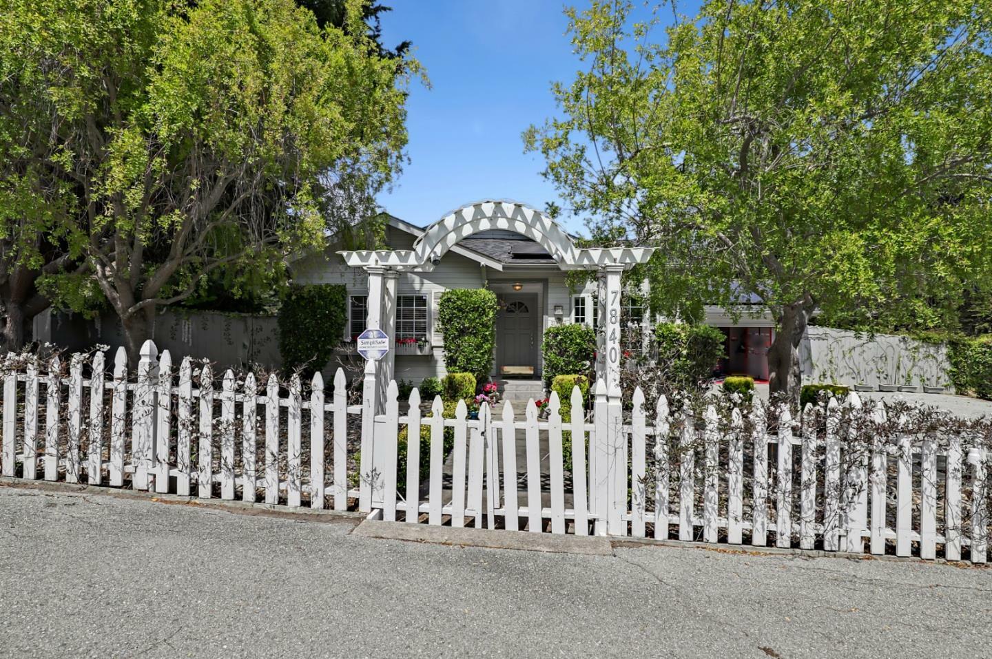 Property Photo:  7840 Stage Road  CA 94074 