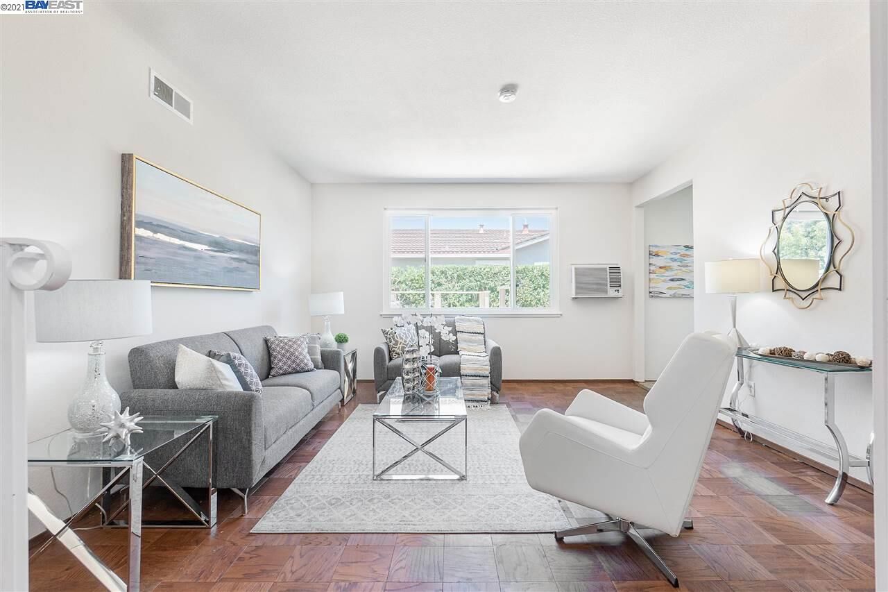 Property Photo:  42804 Deauville Park Ct  CA 94538 