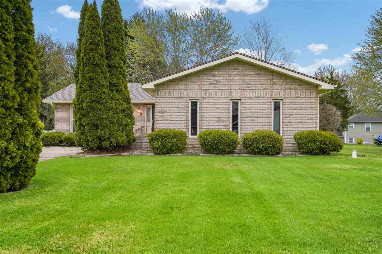 Property Photo:  141 Hawthorne Dr  MI 49230 