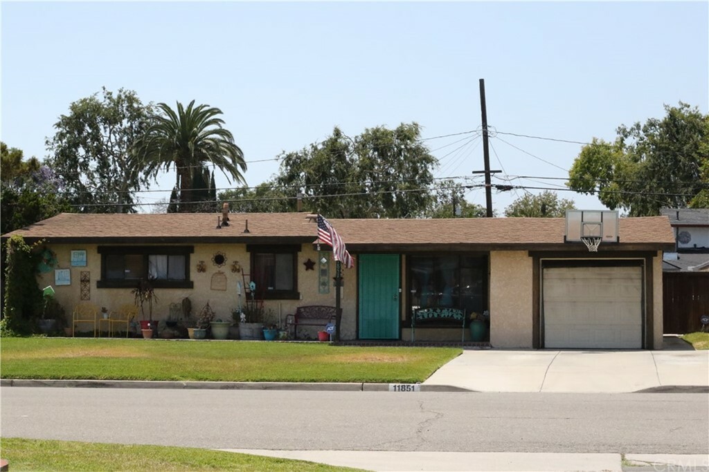 Property Photo:  11851 Seacrest Drive  CA 92840 