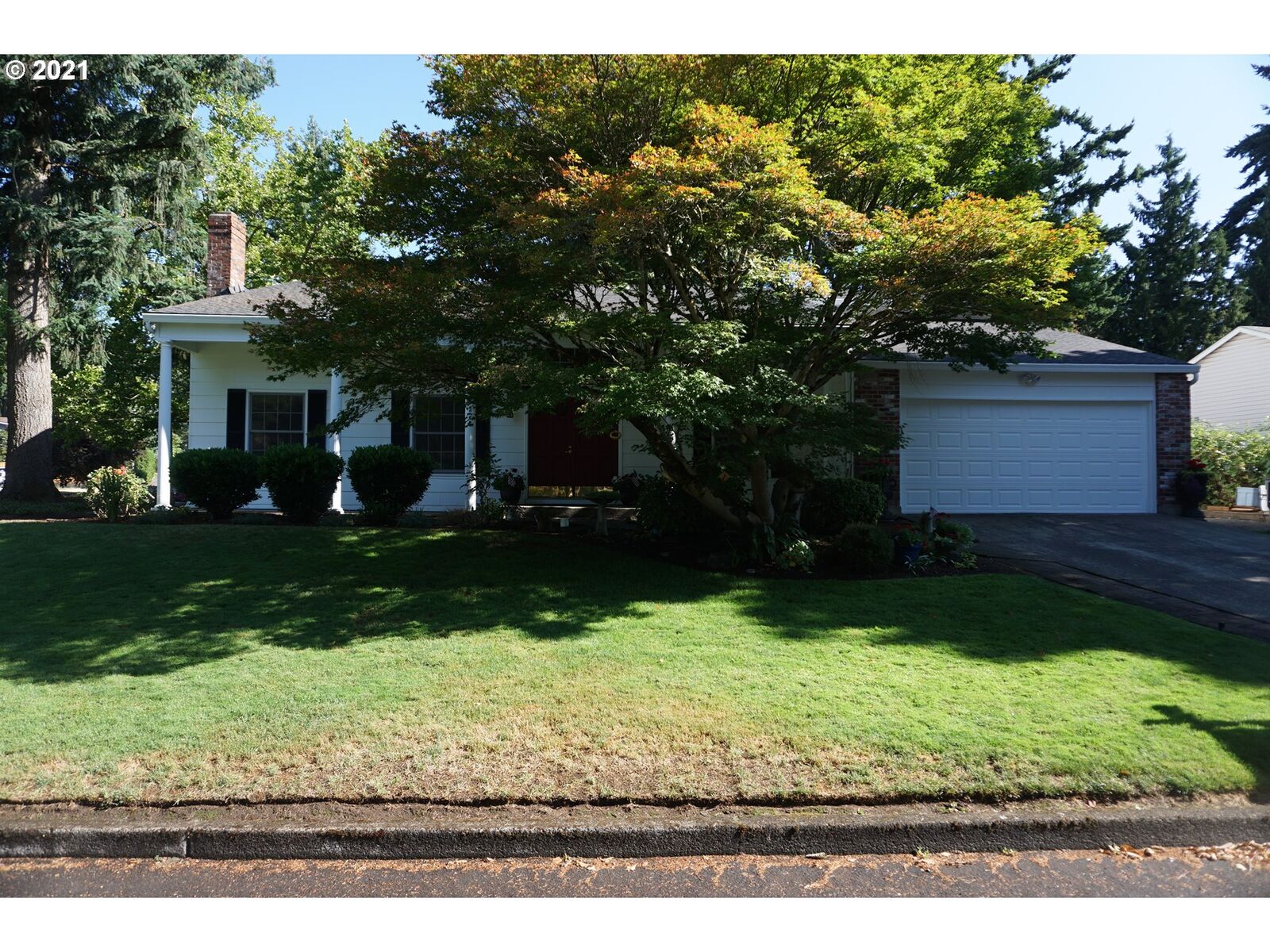 Property Photo: 12306 SE Riveridge Dr WA 98683