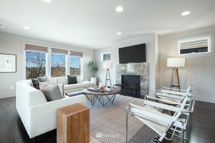 Property Photo: 1024 W Bothwell Street WA 98119