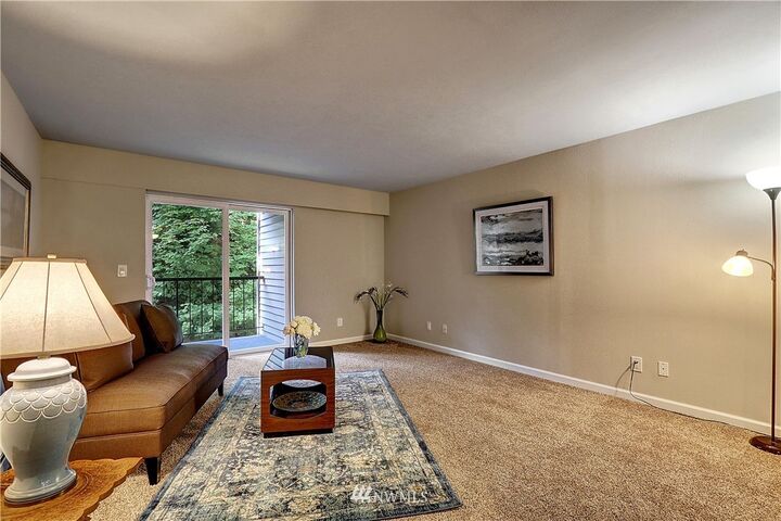 Property Photo: 14600 NE 32th Street I-9 WA 98007