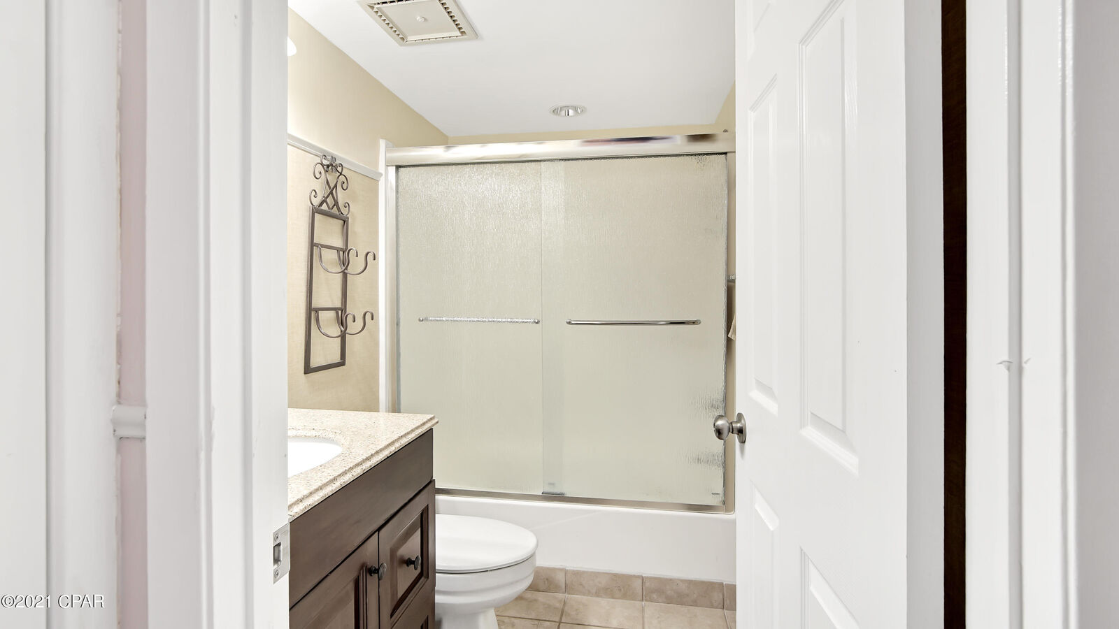 Property Photo:  4715 Thomas Drive 809B  FL 32408 