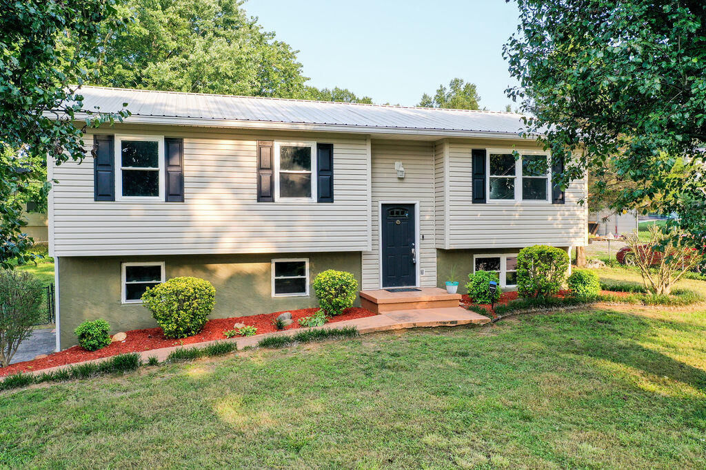 Property Photo: 3113 SE Somerset Drive TN 37323