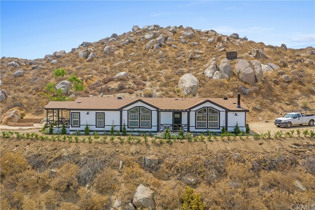 Property Photo:  25401 Echo Valley Road  CA 92548 