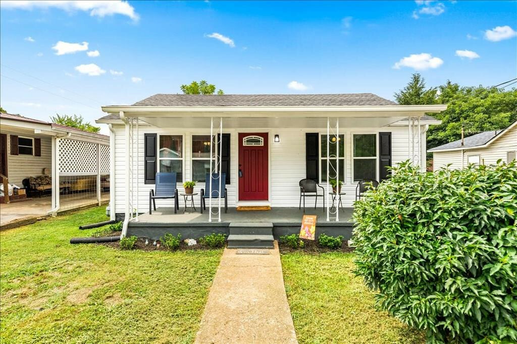 Property Photo:  903 Bennett Street  TN 37874 