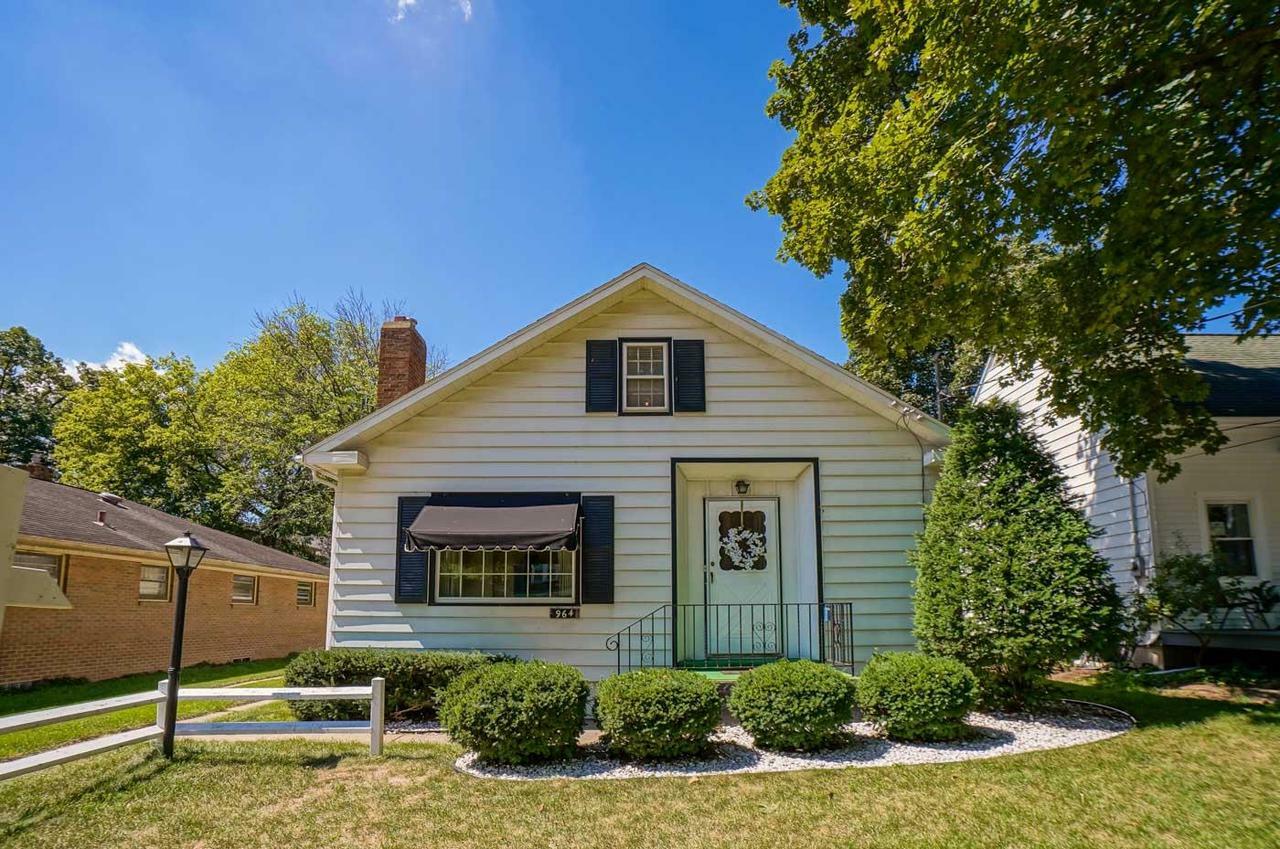 Property Photo:  964 Lawrence St  WI 53715 