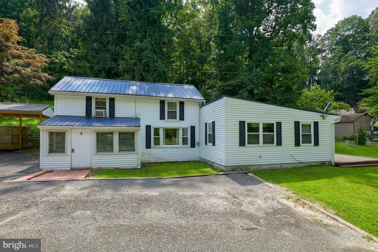 Property Photo:  256 Snyder Hollow Road  PA 17560 
