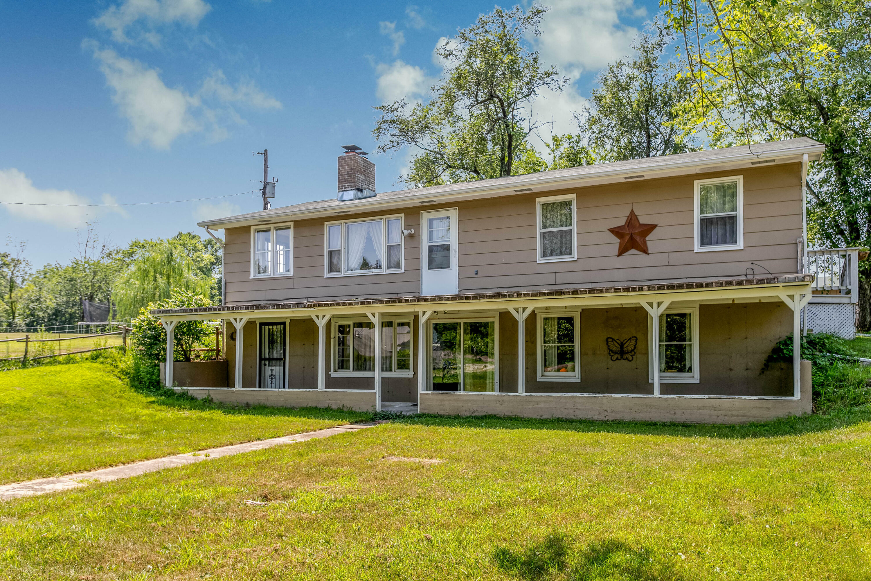 Property Photo:  6575 N Wagon Trail Rd  MO 65202 