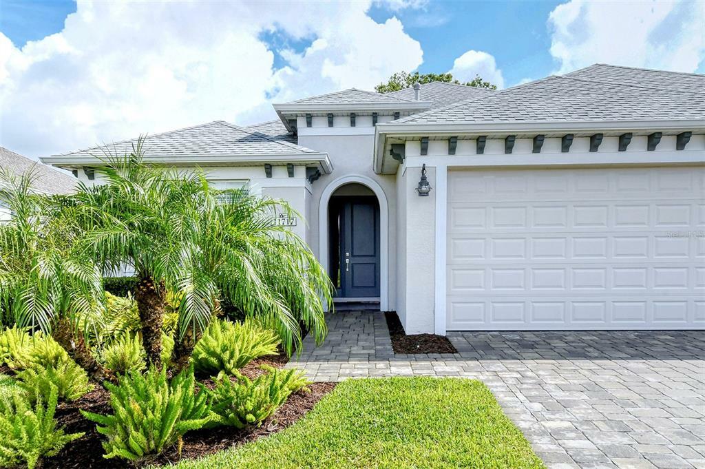 Property Photo:  11717 Goldenrod Avenue  FL 34212 