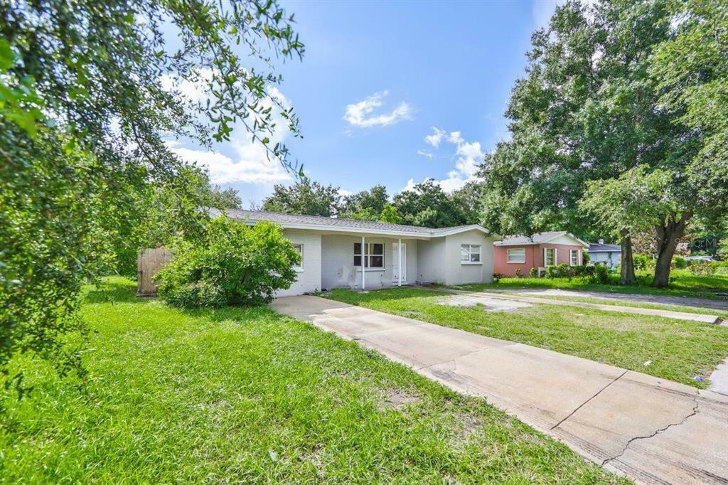 Property Photo:  6815 N 48th Street  FL 33610 