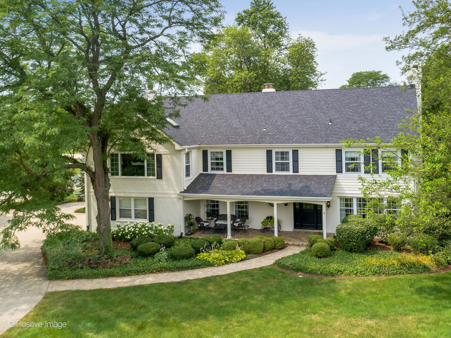 Property Photo: 48 Royal Vale Drive IL 60523