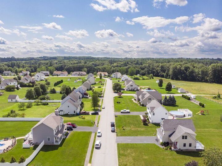 Property Photo:  1 Shoreline Drive  NH 03051 
