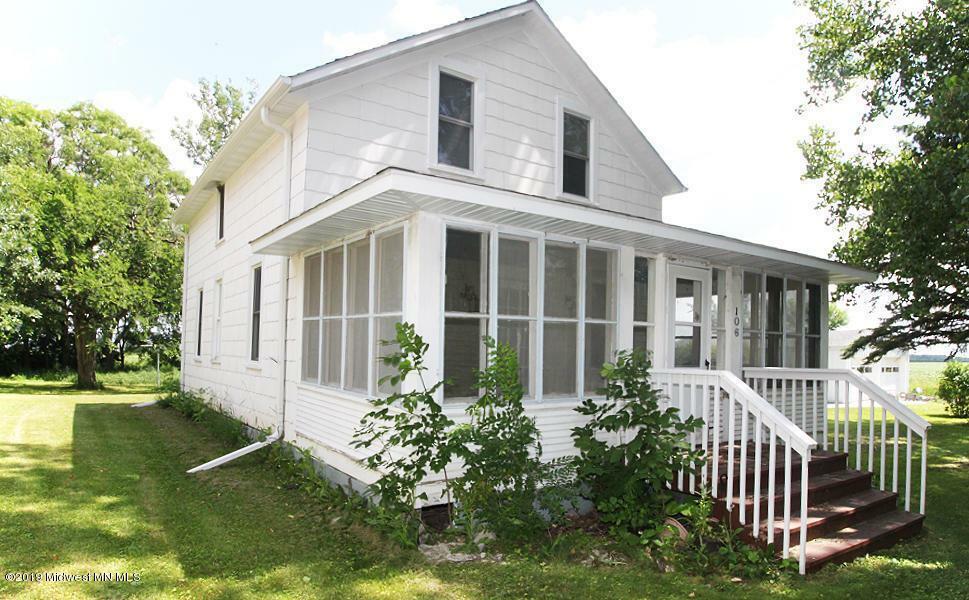 Property Photo:  106 Hamburg Avenue S  MN 56248 