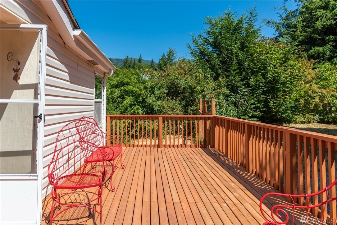 Property Photo:  8207 Maple Ave  WA 98263 