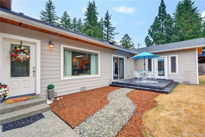 Property Photo:  11011 47th Ave NE B  WA 98271 