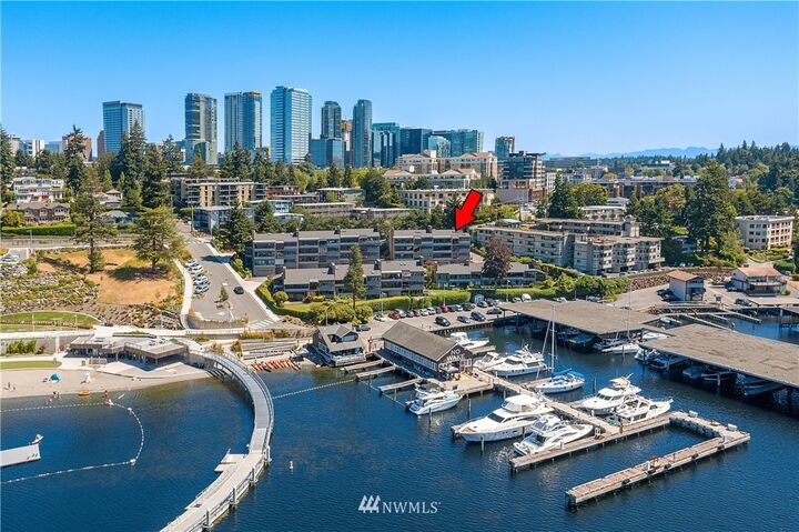 Property Photo: 9931 Lake Washington Boulevard NE B-302 WA 98004