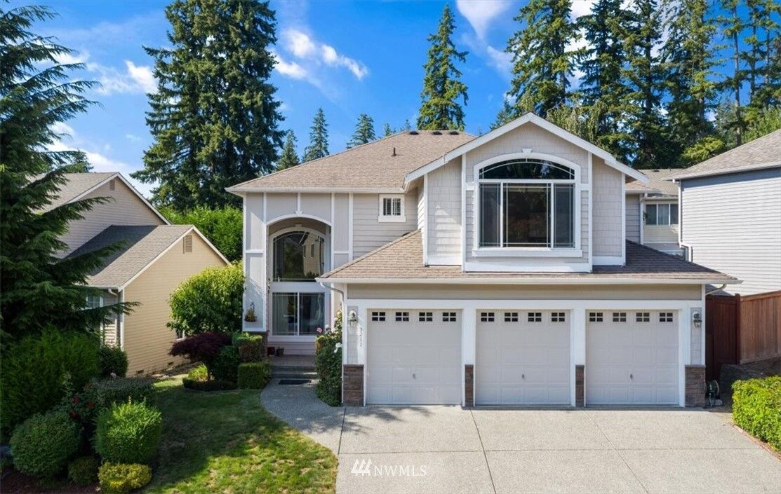 Property Photo:  3211  186th Place SE  WA 98012 