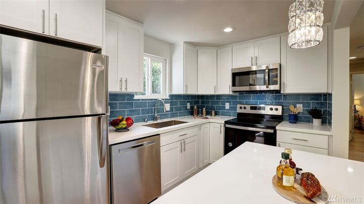 Property Photo: 11246 Military Rd S WA 98168