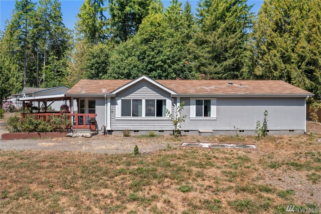 Property Photo: 551 E Wood Lane WA 98584