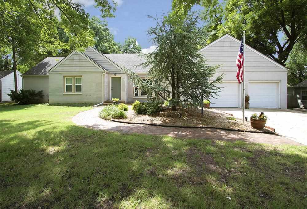Property Photo: 3411 E Elmwood Dr KS 67218