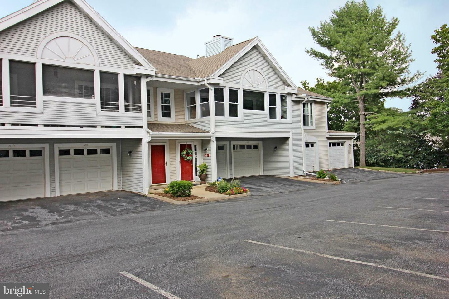 Property Photo:  202 Country Place Drive  PA 17601 