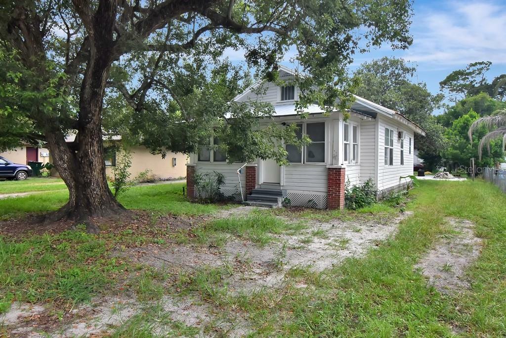 Property Photo:  4835 16th Street  FL 33542 