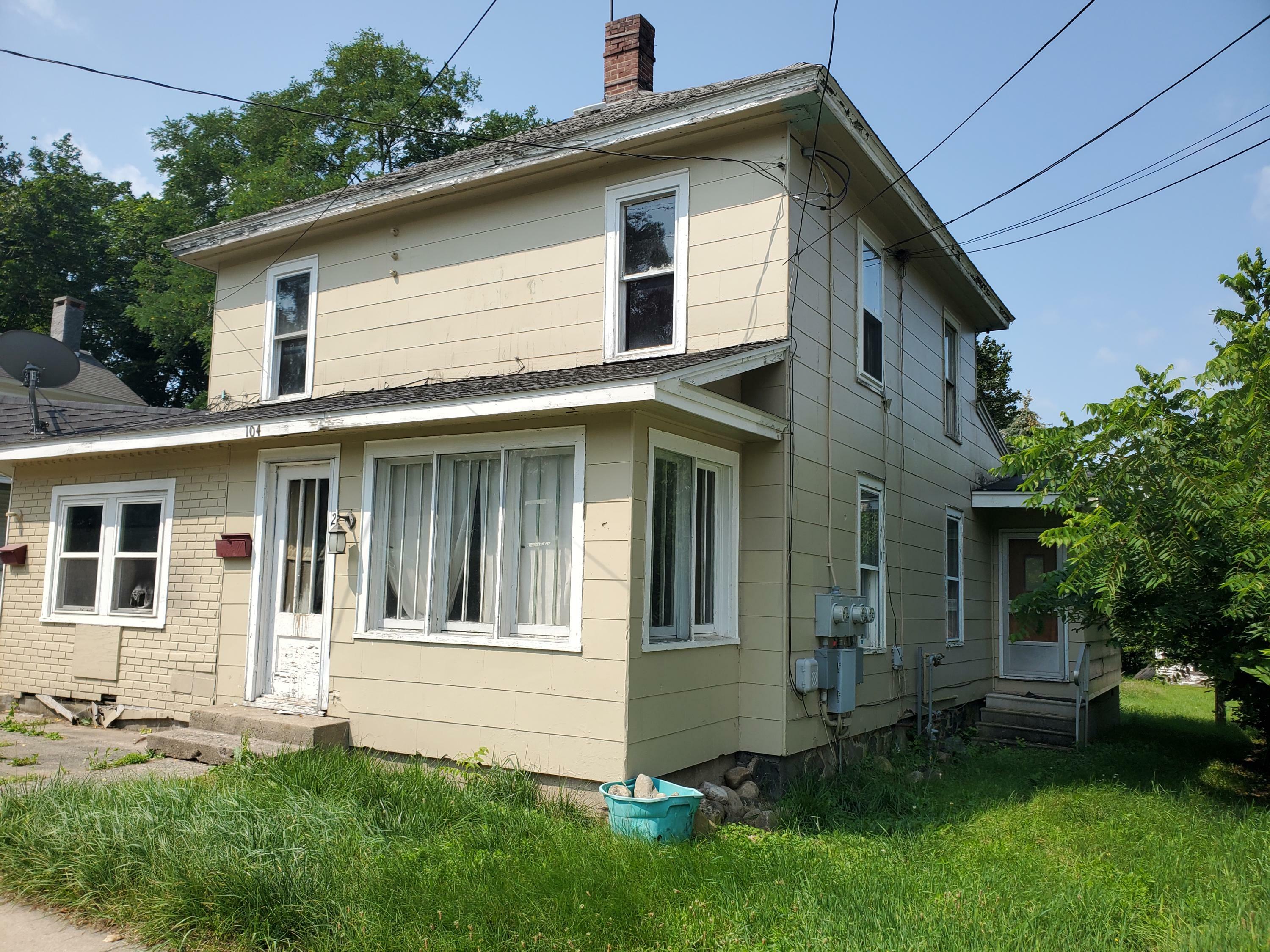 Property Photo:  104 Union Street  MI 49242 