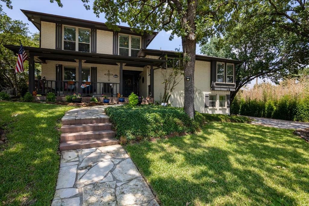 Property Photo:  6 Pin Oak Court  TX 76262 