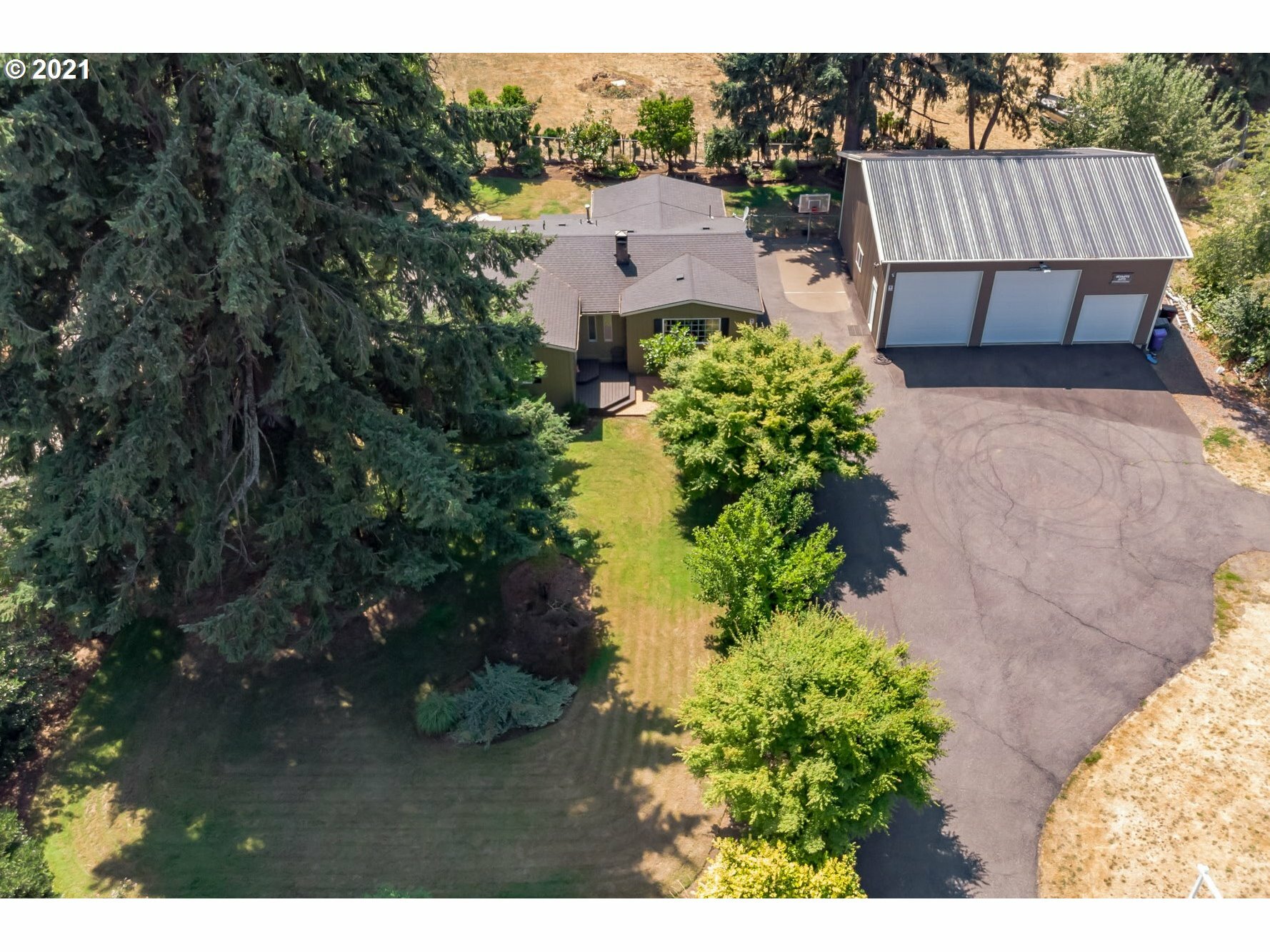 Property Photo: 20361 S Beavercreek Rd OR 97045