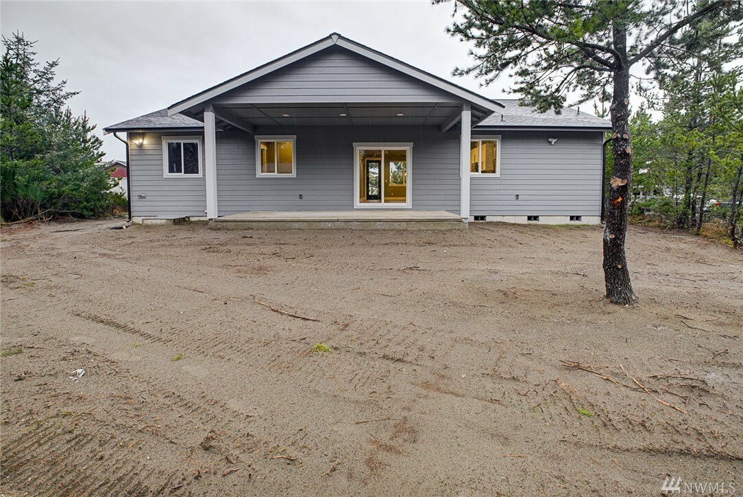 Property Photo:  316 N Razor Clam Dr SW  WA 98569 