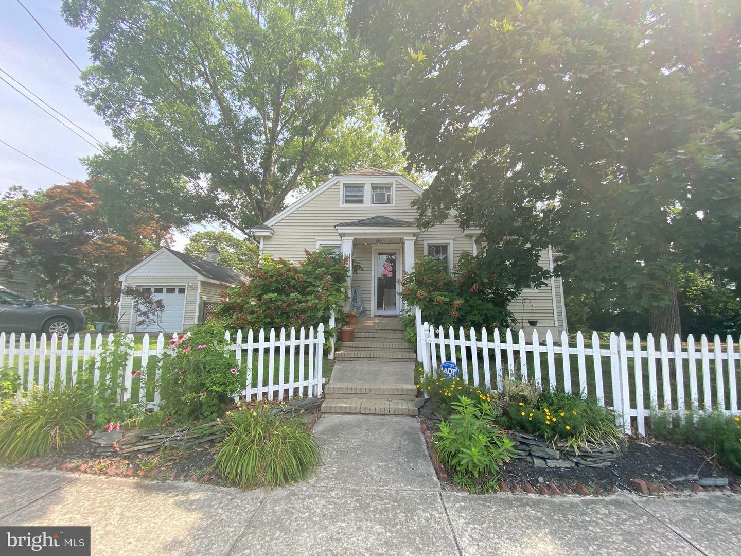 Property Photo:  615 W New York Avenue  NJ 08244 