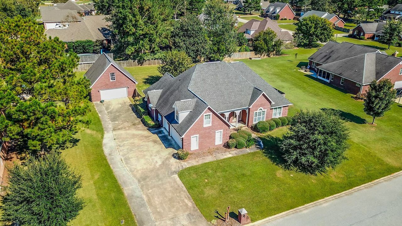 Property Photo: 405 Redding Drive GA 31047