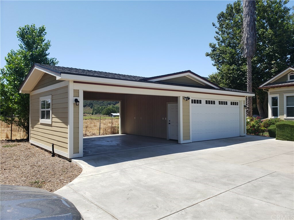 Property Photo:  6425 Edna Road  CA 93401 