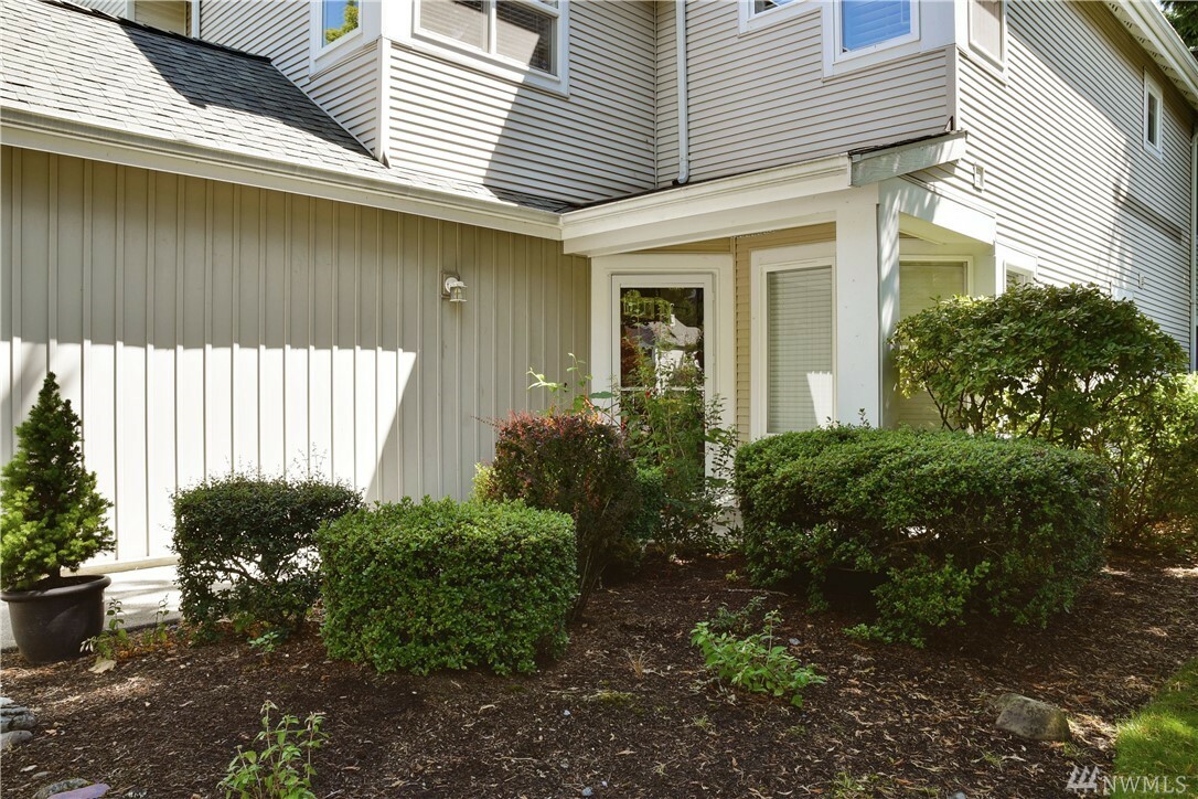 Property Photo: 11639 Grove Dr WA 98275