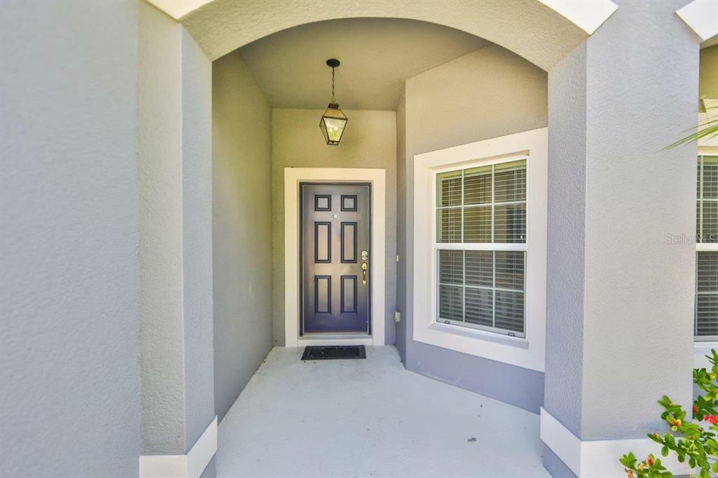 Property Photo:  1507 Yale Castle Court  FL 33570 