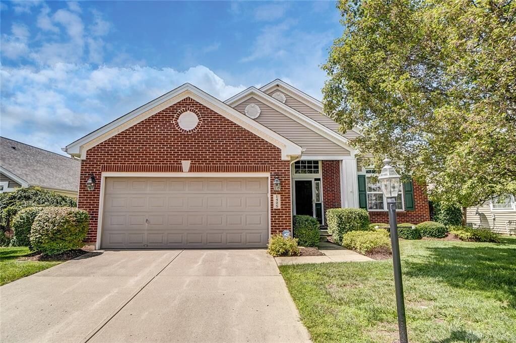 Property Photo: 1425 Runnymeade Way OH 45385
