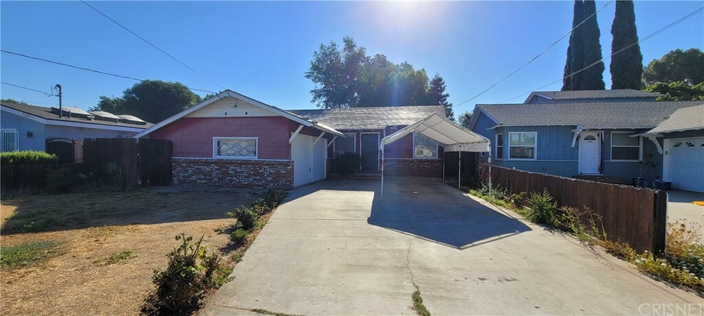 Property Photo:  7526 Newcastle Avenue  CA 91335 