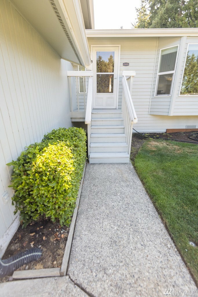 Property Photo:  18015 49th Place W  WA 98037 