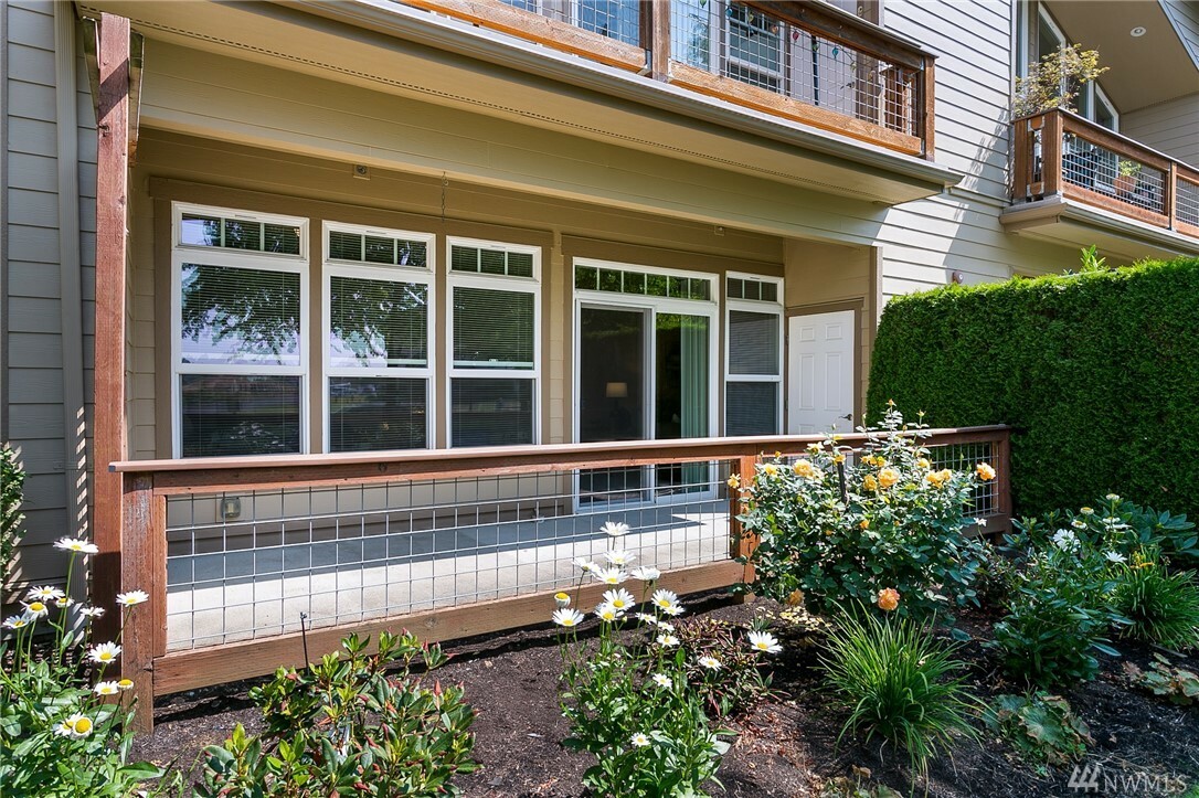 Property Photo:  336 Homestead Blvd 103  WA 98264 