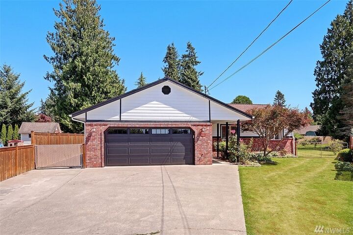 8129 54th Dr NE  Marysville WA 98270 photo