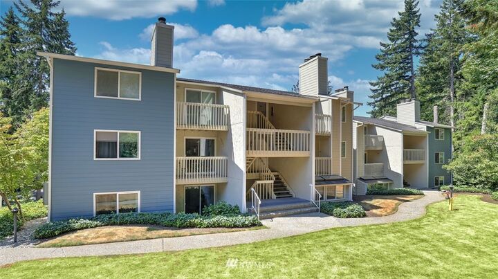 Property Photo:  9494 Redmond-Woodinville Road NE B108  WA 98052 