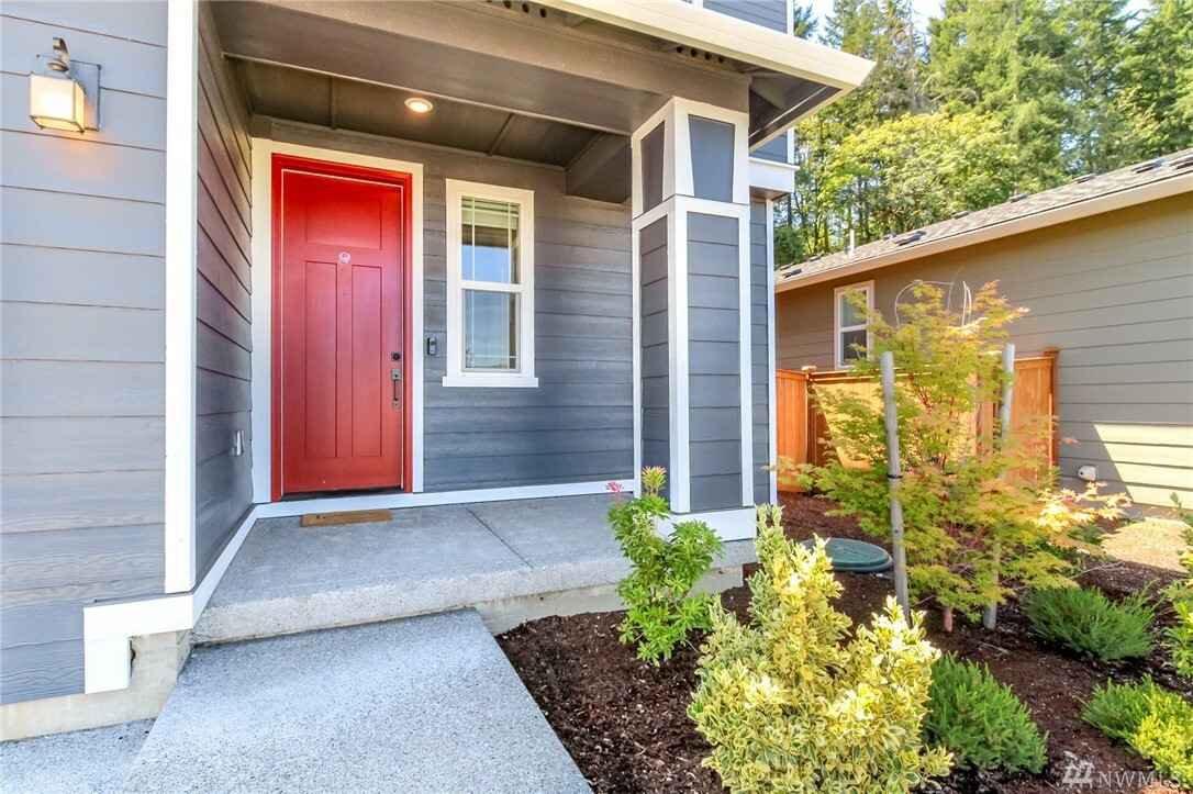 Property Photo:  17904 123rd St E  WA 98391 