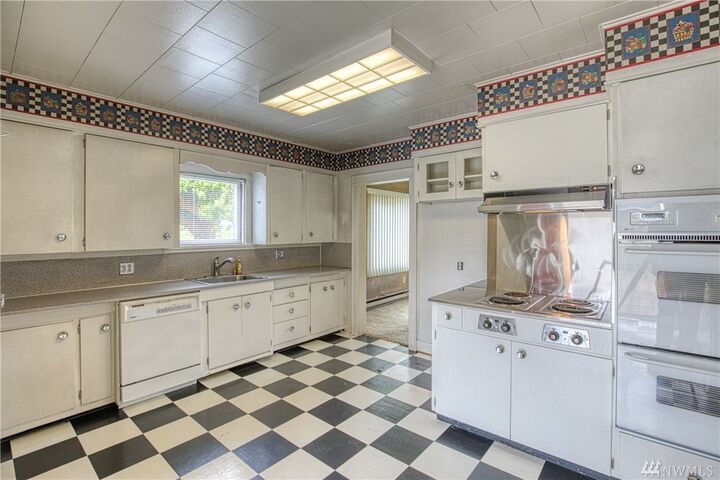 Property Photo:  2019 Aberdeen Ave  WA 98520 