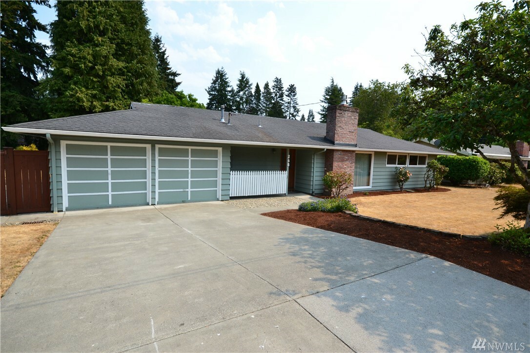 Property Photo:  246 165th Ave SE  WA 98008 