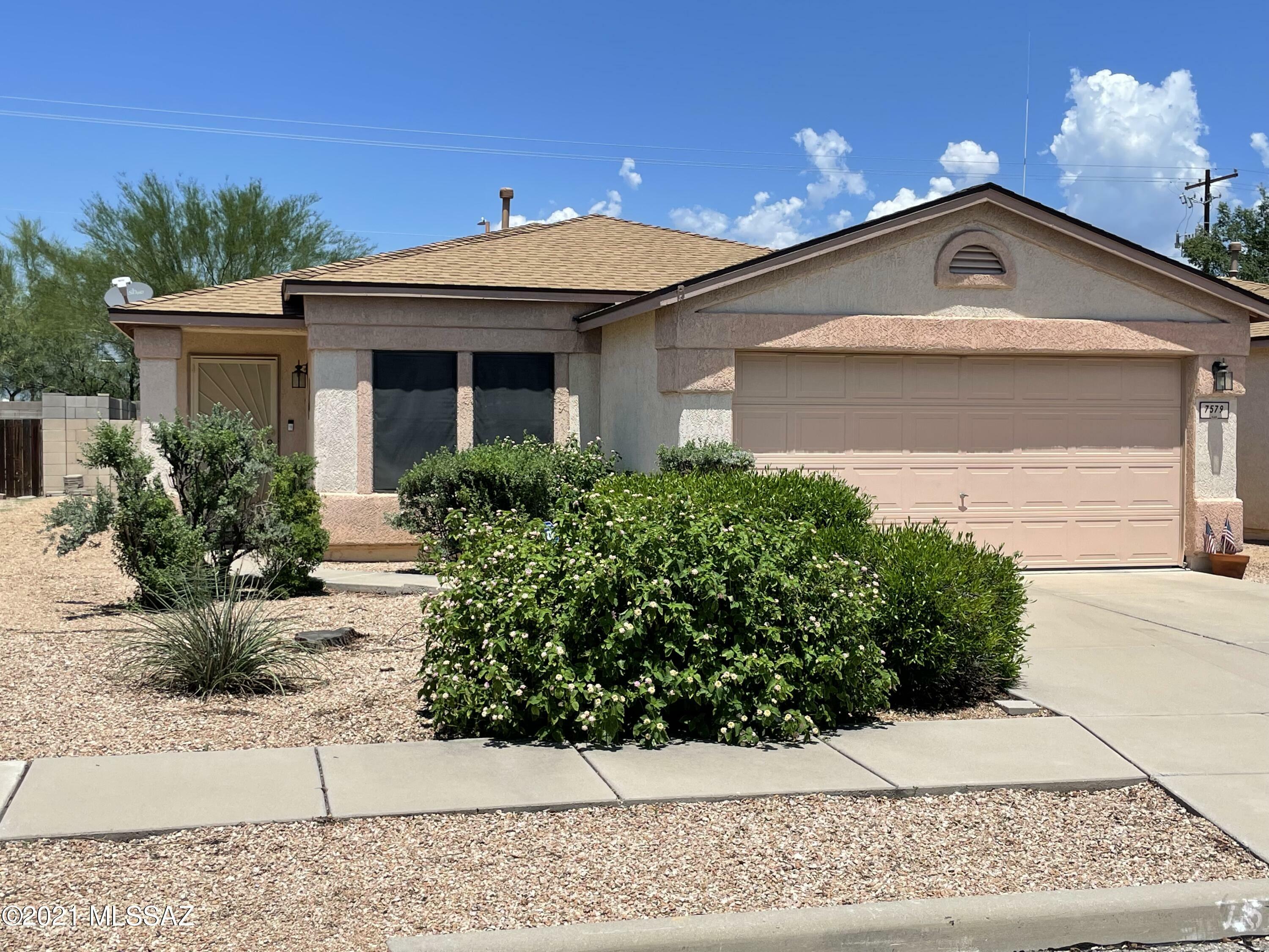 Property Photo: 7579 E Rhiannon Drive AZ 85730